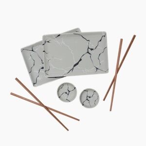 Short Stories Sushi Serving Set